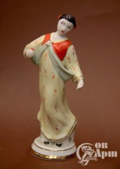 Скульптура "Китаянка с цветком"